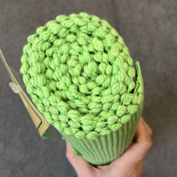 Designer’s Collections Fine Table Linen Green Placements 13x19” - Set of 4 - Picture 5 of 5